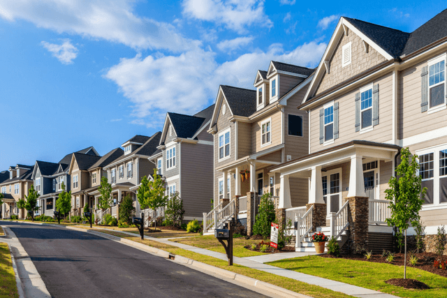 homes along street in Briar Chapel