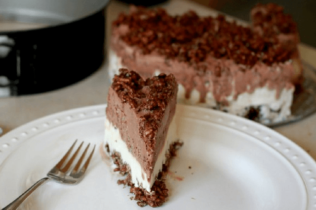 Ice Cream Crunch Cake Recipe