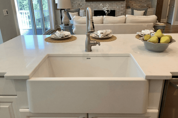 Farmhouse kitchen sink