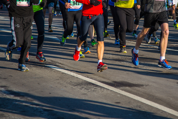 people running a race