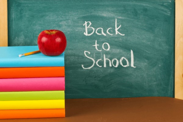 Chalkboard sign "Back to School"